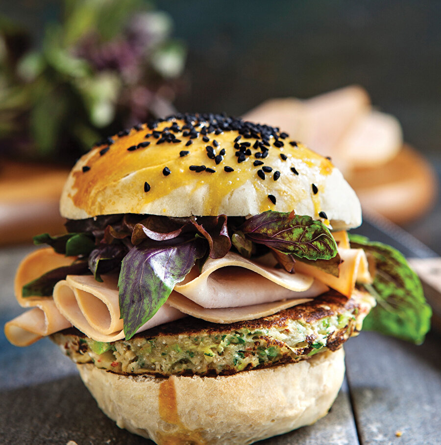 Mücver ve Hindi Füme Burger tarifi