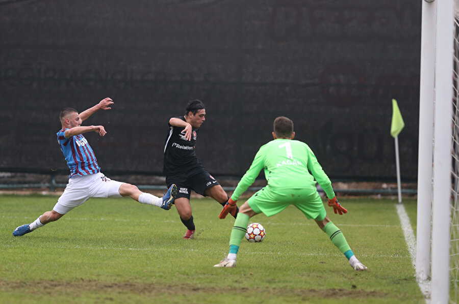 Midtjylland'lı futbolcu Aral Simsir