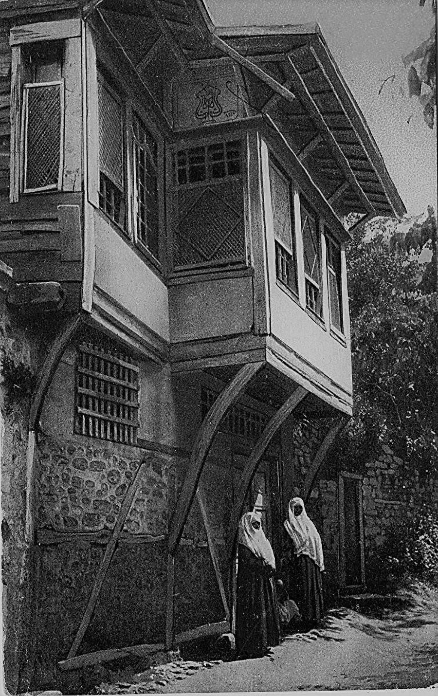Osmanlı’da Batılı anlamda balkon kültürüyle tanışma 19. yüzyıldaki değişim dönemine rastlar.