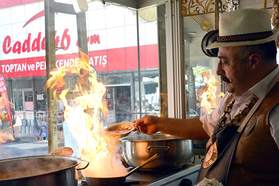 İçmek için uçakla başka şehirlerden geliyorlardı: Maraş'ın ünlü lezzeti tescillendi