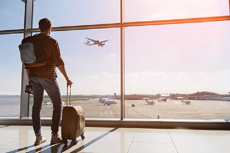 Nereye gidersek gidelim biz ana yerde, anavatanda kalırız çünkü dilimiz oraya bağlıdır, kendimizden kaçamayız, hep kendimize varırız. 