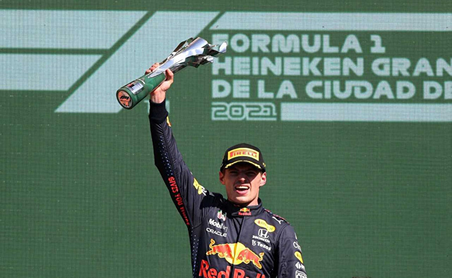 Meksika GP'de zafer, Verstappen'in oldu.