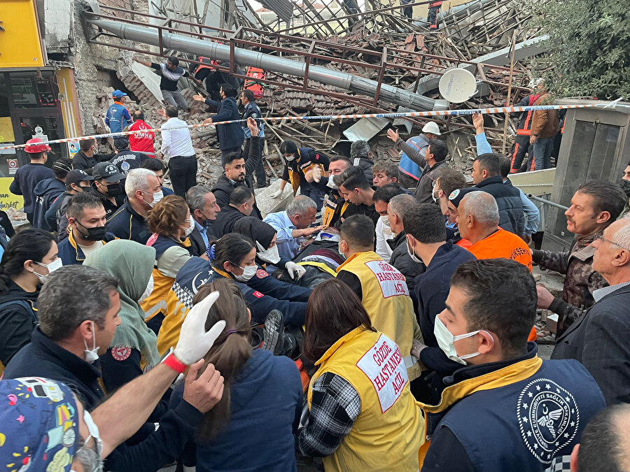 Malatya'da bir binada göçük