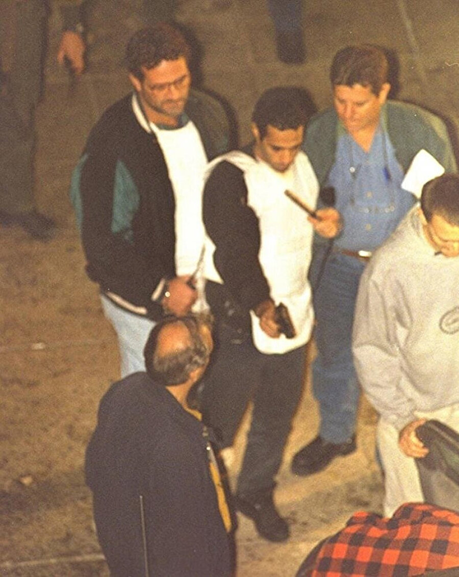 Oslo Anlaşması’nın eş mimarı Rabin, 4 Kasım 1995’te yerleşimci bir Yahudi’nin kurşunlarıyla öldürülmüştü.