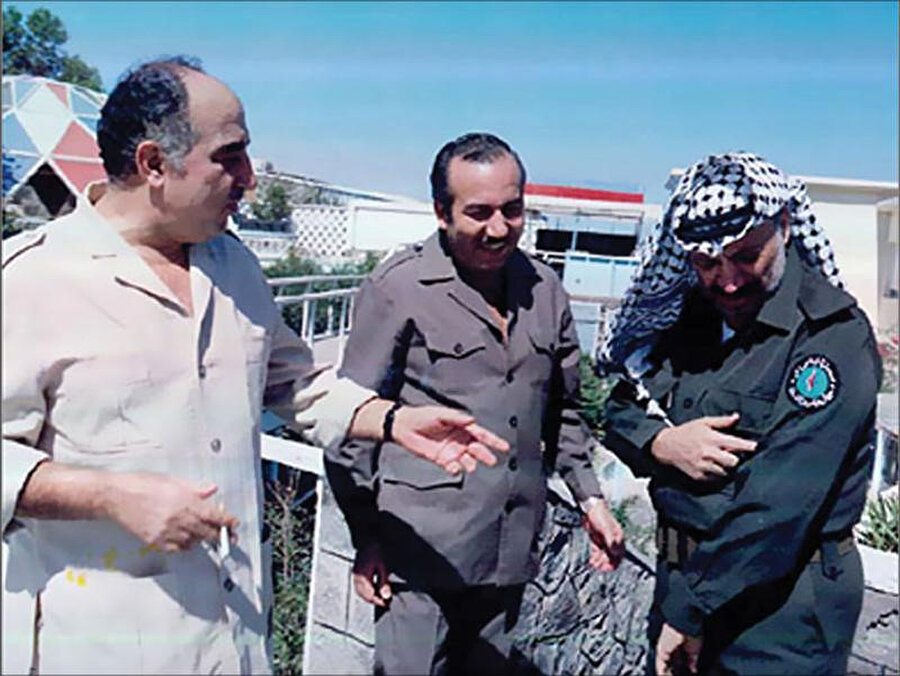El Fetih örgütünün üçlü yöneticisi. Yaser Arafat (sağda), Ebu Cihad (ortada) ve Ebu İyad (solda).