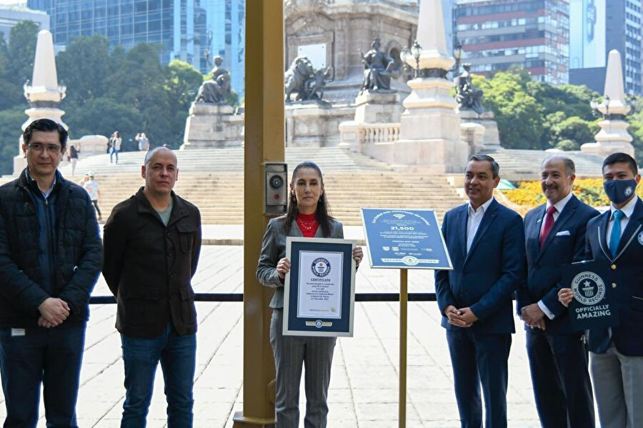 Mexico City, dünyada en çok ücretsiz WiFi noktasına sahip kent olarak Guinness Rekorlar Kitabı’nda