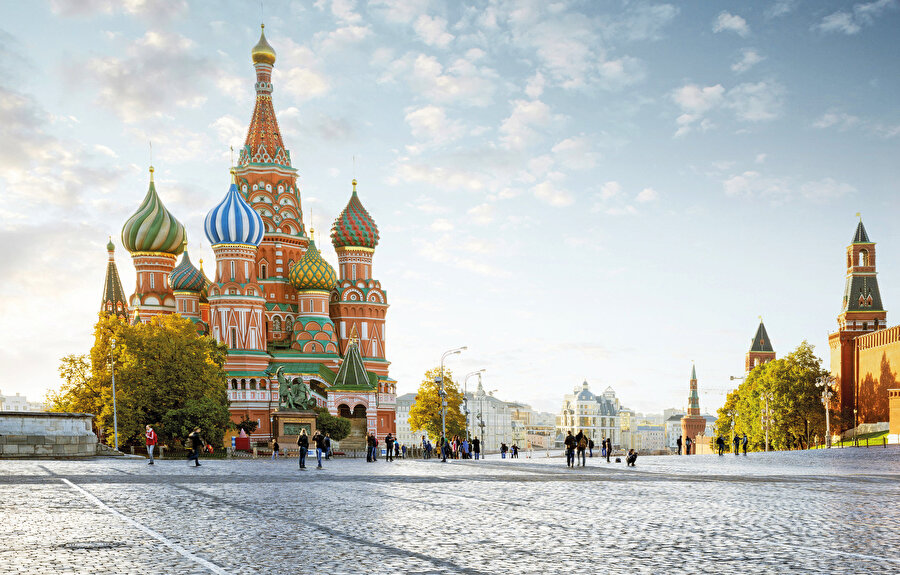 Rusya/Moskova’da, ilk kolejlerini açarlar.