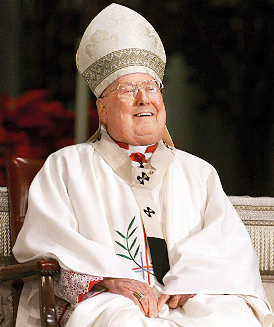 Vatikan'ın Amerika Kardinali John O’Connor.