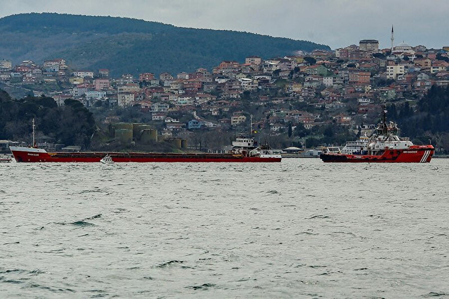 Gemi Tuzla Demir Sahası'na demirletildi