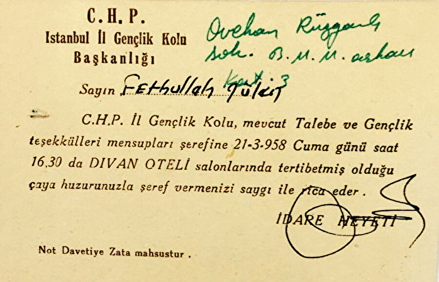 Chp'li Gülen Chp'nin İstanbul toplantısında.