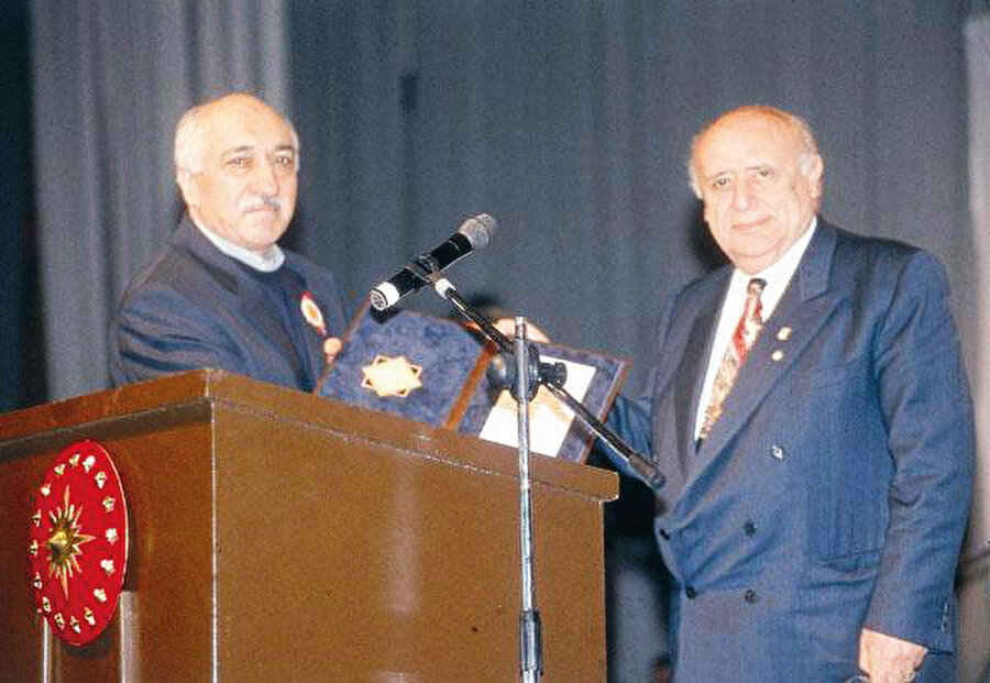 Baş terörist Fetullah Gülen ve Süleyman Demirel.