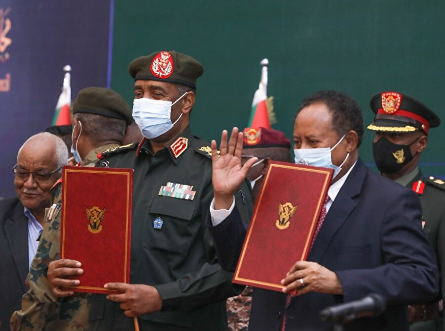 Sudan'da yönetim krizini sona erdiren siyasi anlaşma imzalandı.