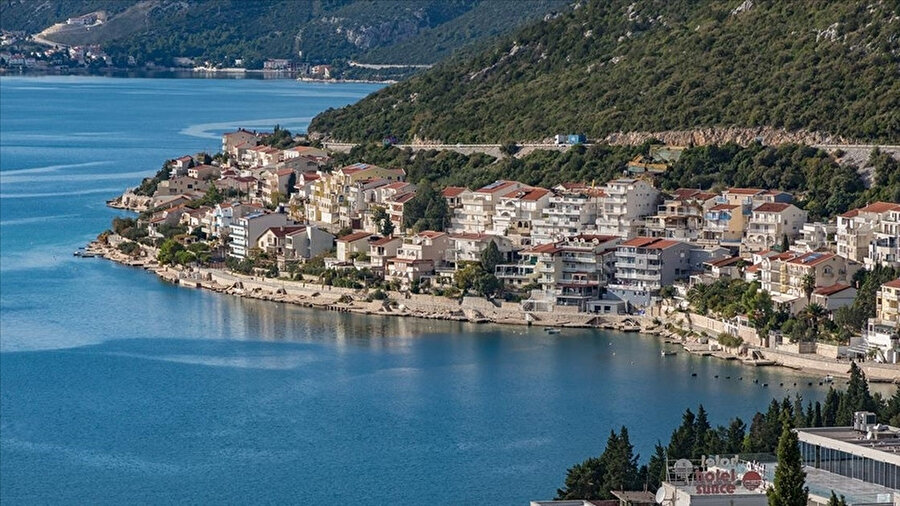 Neum, Bosna-Hersek'in denize kıyısı olan tek şehri.