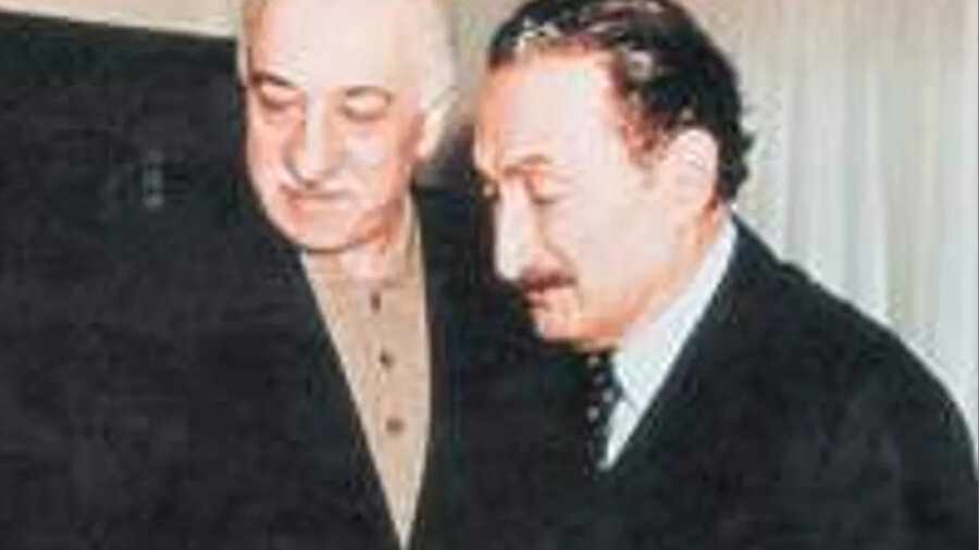 Ecevit ve Gülen. 
