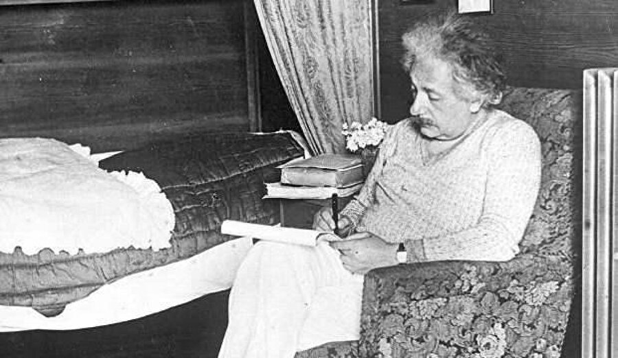 Albert Einstein