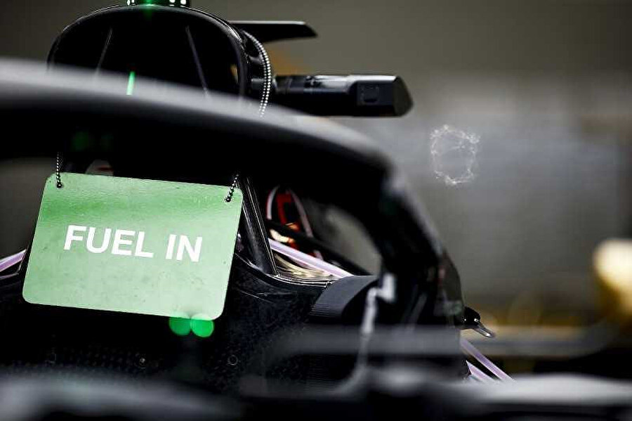 Formula 1'de yüzde yüz sürdürülebilir yakıt projesi hayata geçebilir.