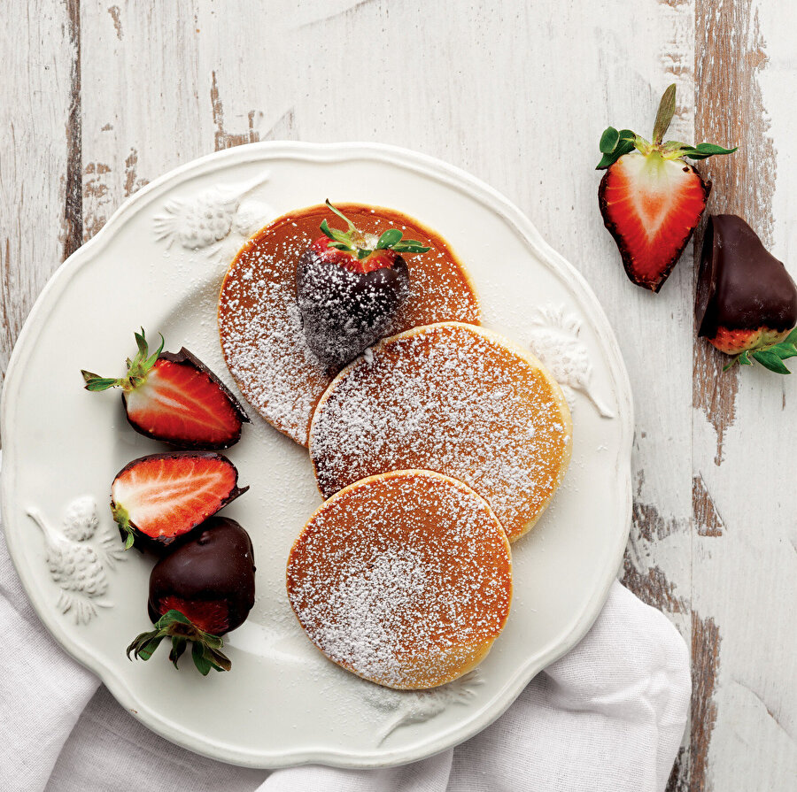 Çilekli Pankek tarifi