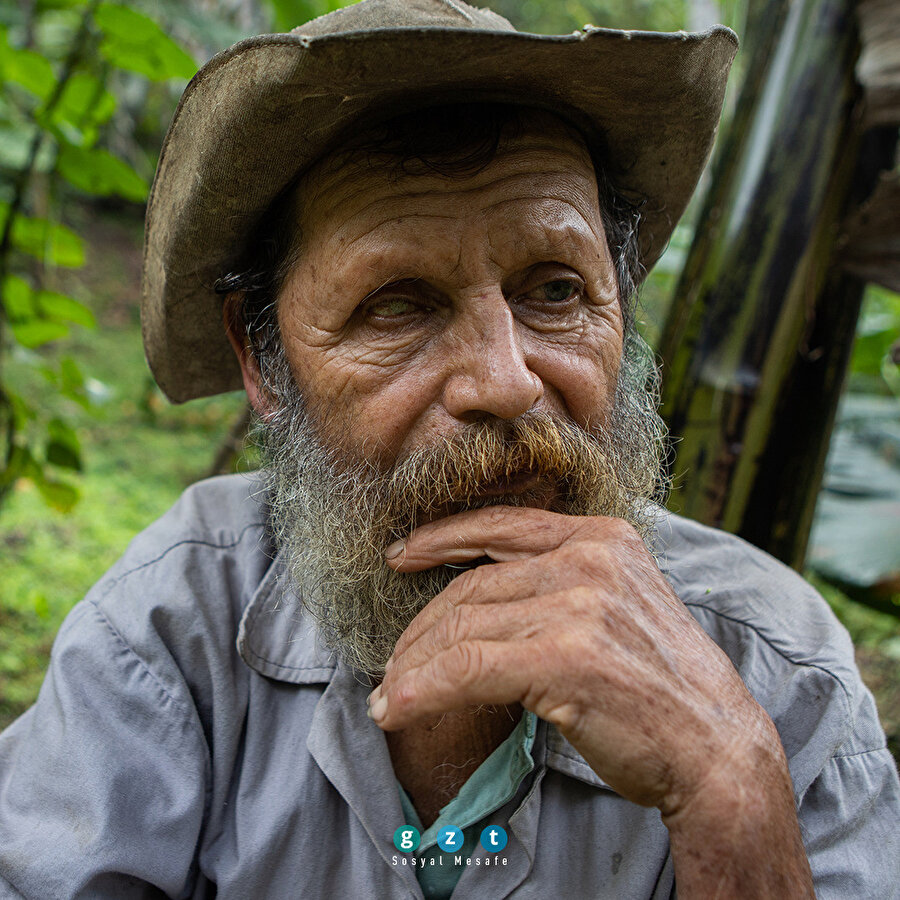 Kolombiya'nın Viani kentindeki görme engelli Campo Elias