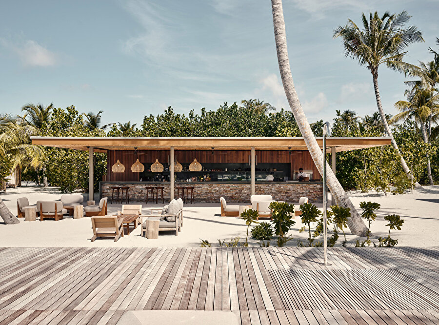 Fari Adaları’ndaki Patina Maldivler Oteli, doğal ve yenilenebilir malzemeler kullanılarak inşa ediliyor.