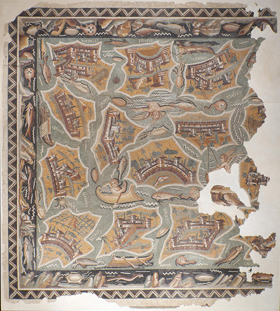 Adalar mozaiği, Akdeniz adalarını ve şehirlerini temsil eden Tunus'un antik Emidra kentinde bulunan bir Roma mozaiğidir.
