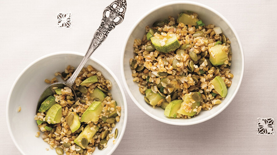 Kabak Çekirdekli Siyez Bulguru Yemeği tarifi