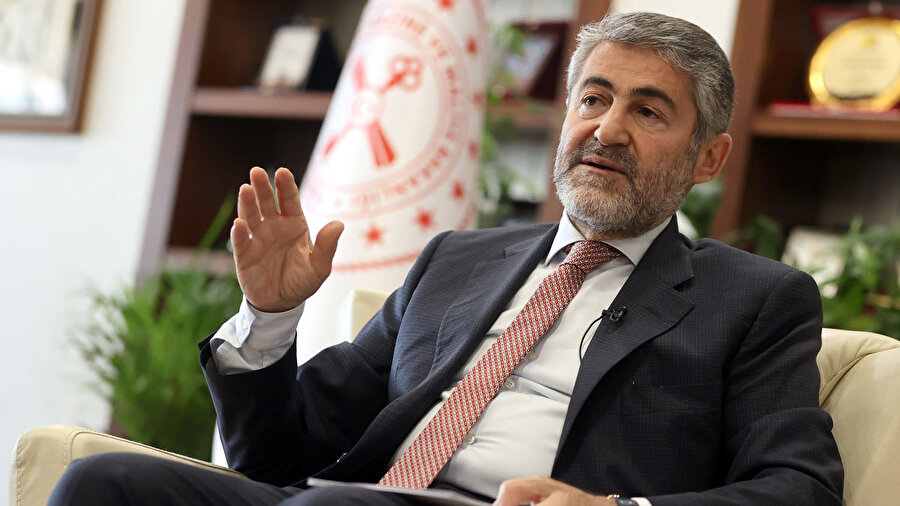 Nebati 24. Dönemde İstanbul, 25. Dönemde Şanlıurfa Milletvekili seçildi