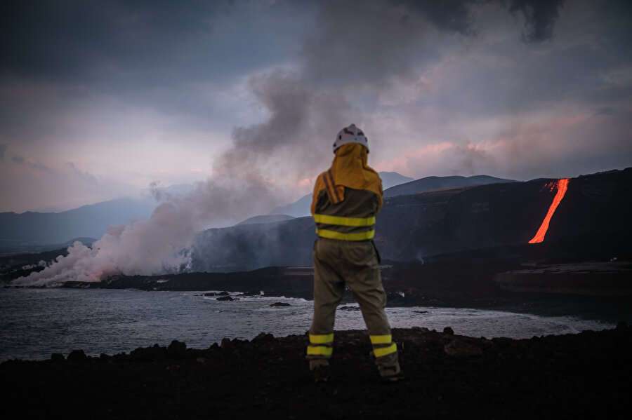 La Palma Adası'ndaki yanardağ rekor kırdı: 86 gündür aktif