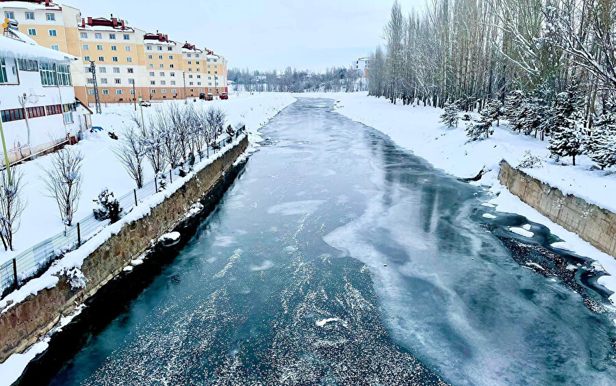 Türkiye'nin en soğuk yeri eksi 26 ile İmranlı oldu