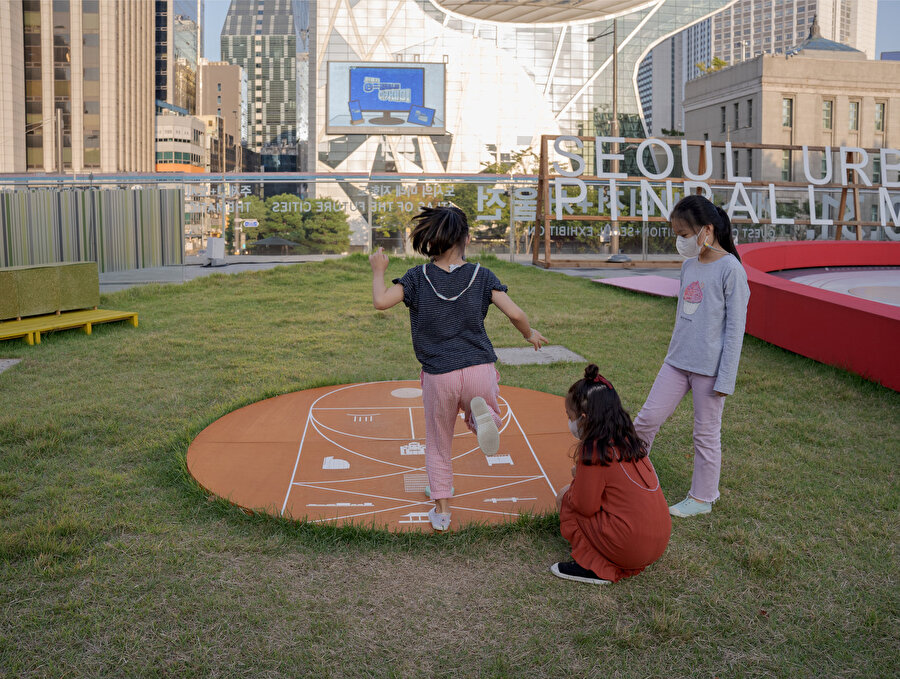Seoul Urban Pinball Machine her yaştan kullanıcıya hitap etmeyi amaçlıyor.