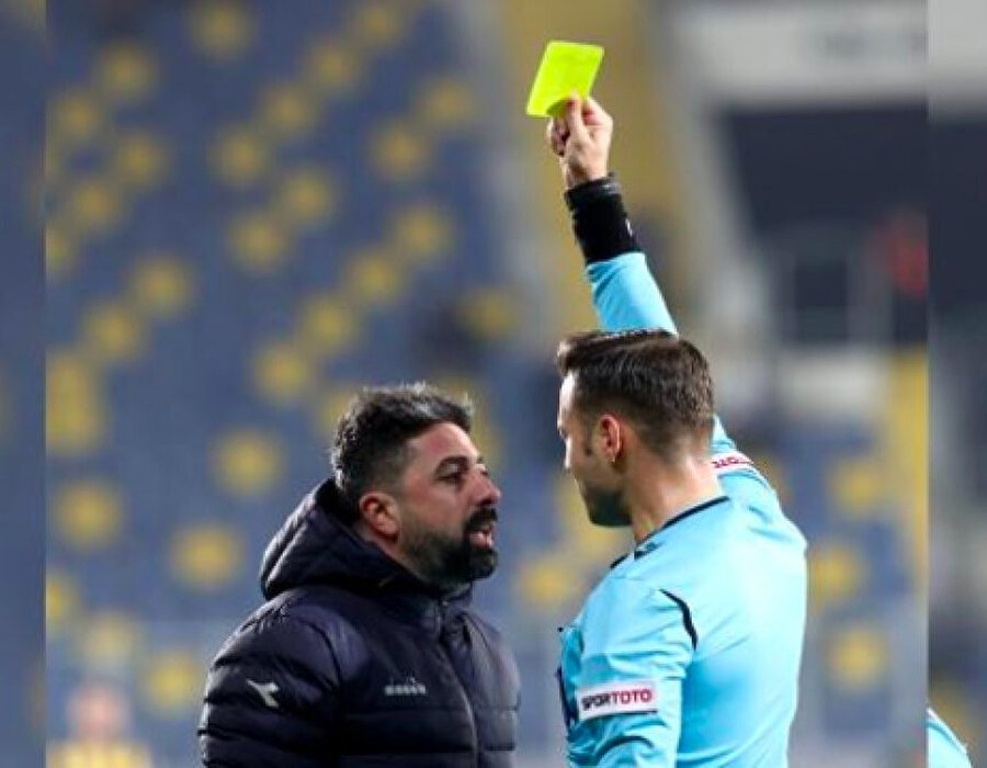 Hakem sarı kart çıkardı