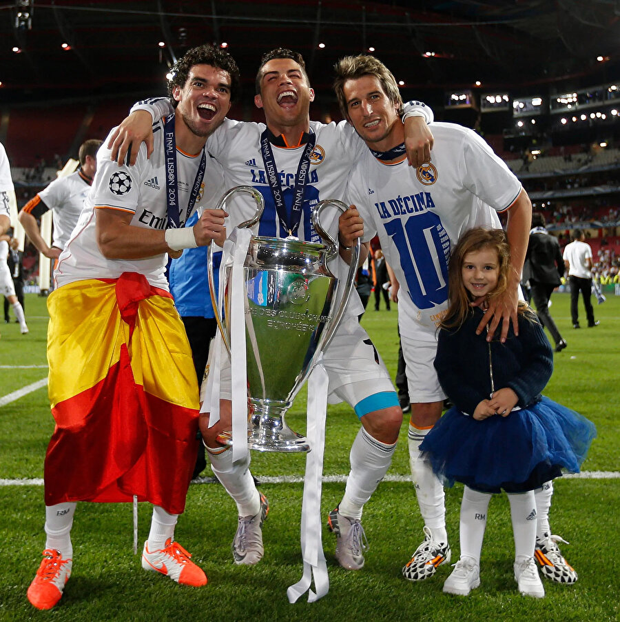 Soldan sağa: Pepe, Ronaldo, Coentrao