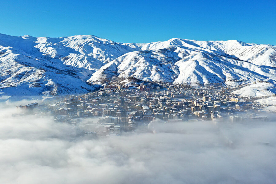 Muş'ta sisin eşsiz manzarası