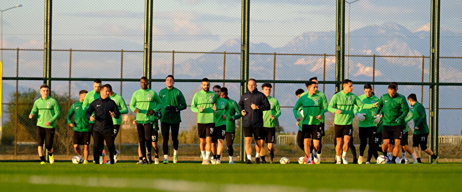 GZT Giresunspor, çalışmalarını Antalya'da sürdürüyor