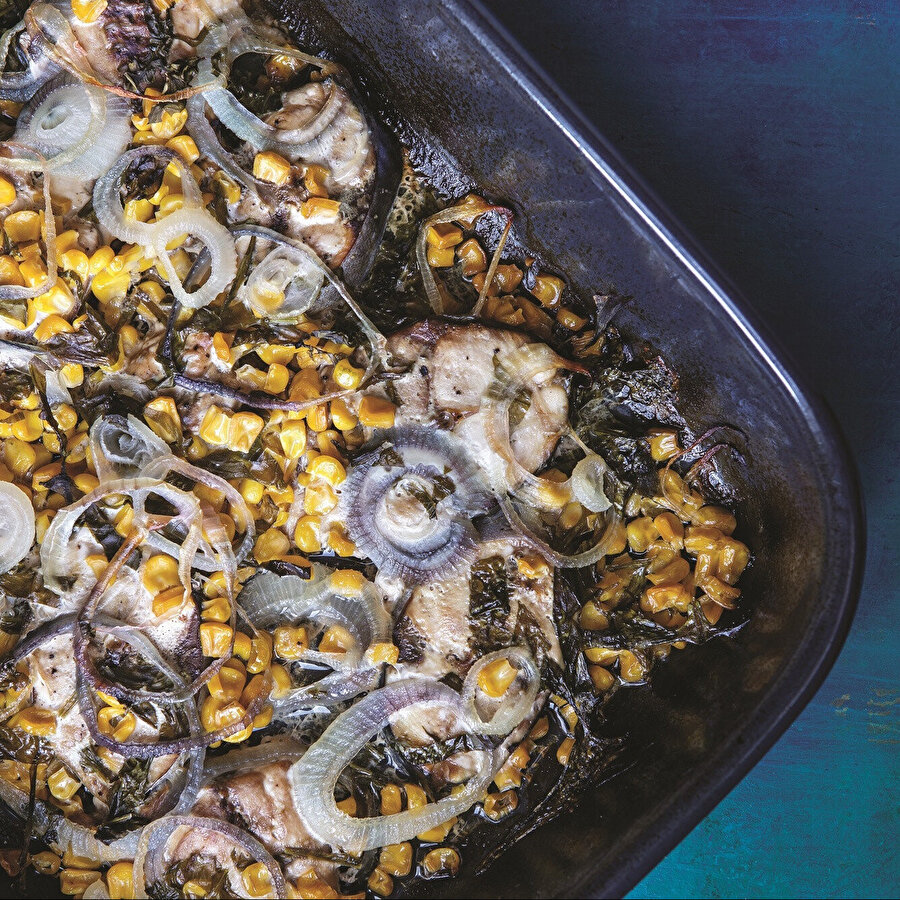 Mısırlı Rokalı Fırında Palamut tarifi