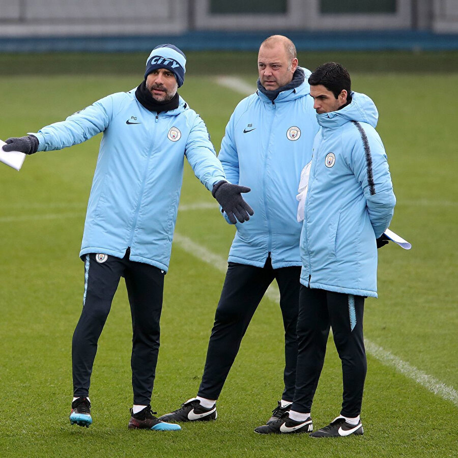 Rodolfo Borrell ve Guardiola