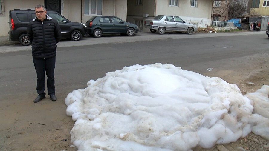 Rögardan sızan köpük mahalleyi sardı