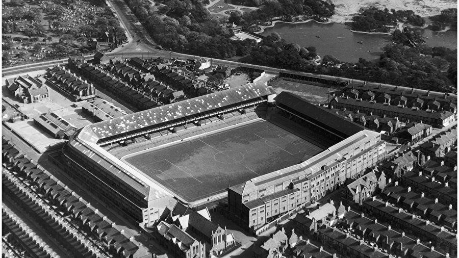 Everton’ın stadyumu Goodison Park.