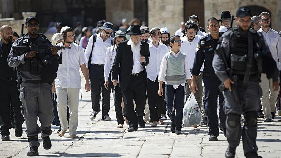 2019'da 30 bin Yahudi'yle gerçekleşen Aksa baskınından bir kare.
