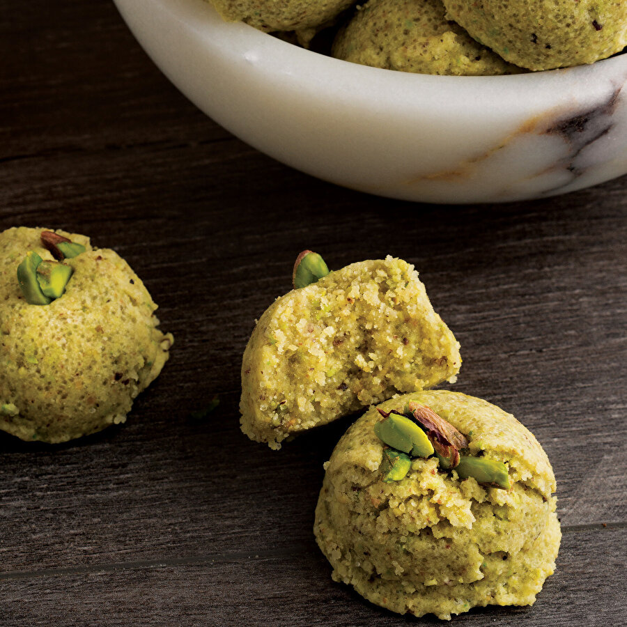 Fıstıklı Antep Kurabiyesi tarifi