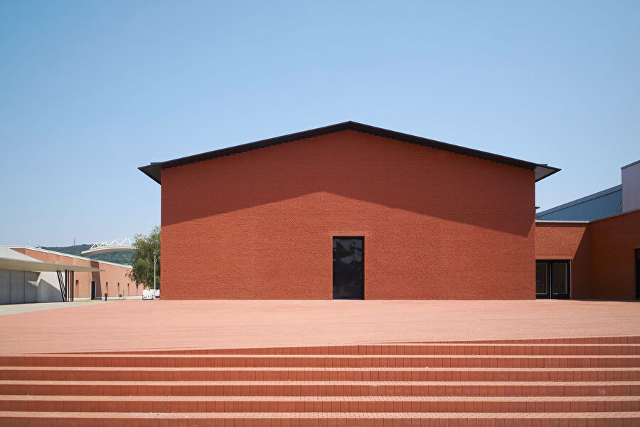 Herzog & de Meuron’un tasarladığı Vitra Schaudepot.