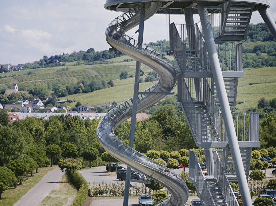 Carsten Höller’in tasarladığı Vitra Slide Tower.