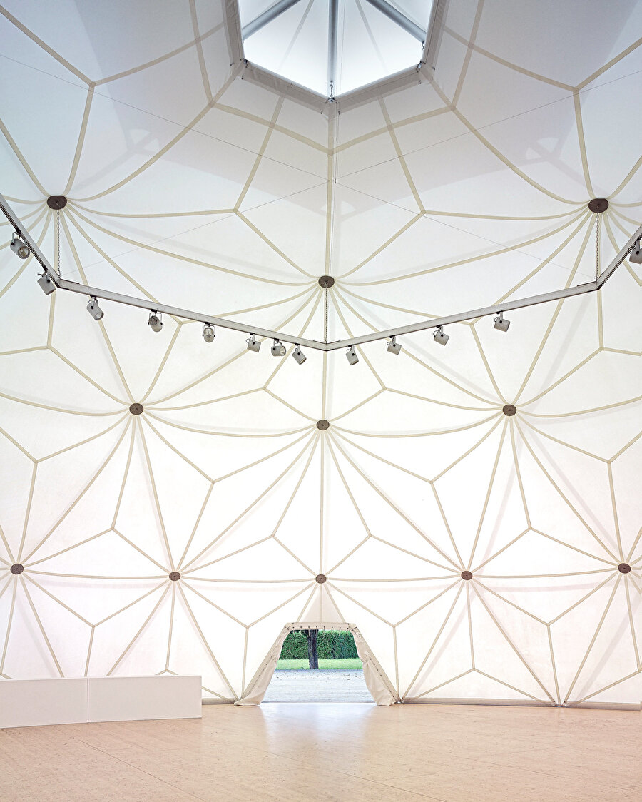 Richard Buckminster Fuller’in tasarladığı Dome.