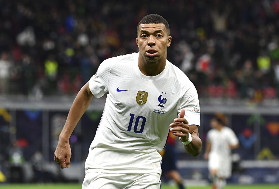 Kylian Mbappe Fransız Milli Takımı formasıyla