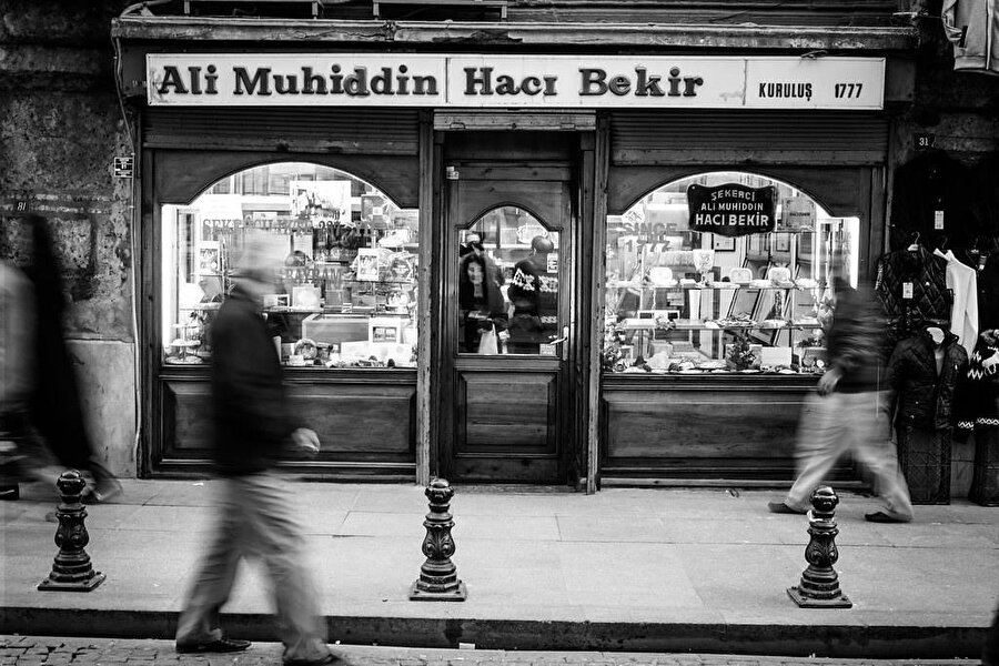 Eminönü, Ali Muhiddin Hacı Bekir.