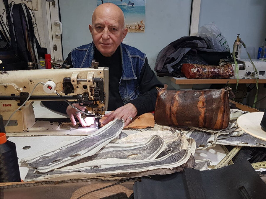 Timsah derisi kadar sağlam: Balıktan çanta üreterek bir ilke imza attı