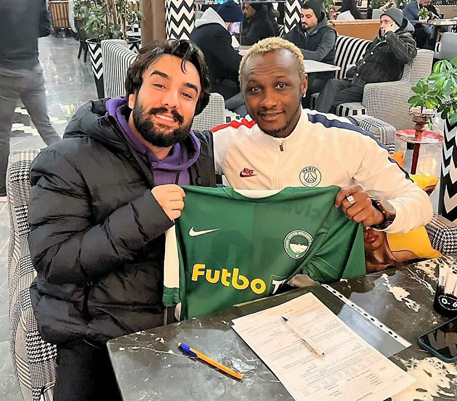 Futbotv kurucusu Ahmet Kılınçlı ve Yattara