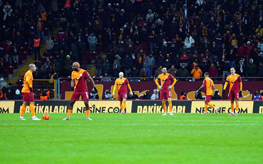 Galatasaray, hazırlık maçında Tuzlaspor'a 6-2 mağlup oldu 