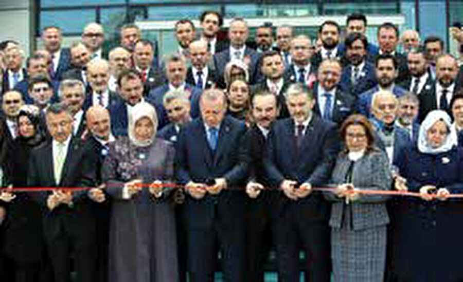 2017 yılı içerisinde temelleri atılan Müstakil Sanayici ve İş Adamları Derneği (MÜSİAD) yeni binasının açılışı Cumhurbaşkanı Erdoğan’ın katılımı ile dualar eşliğinde açıldı.