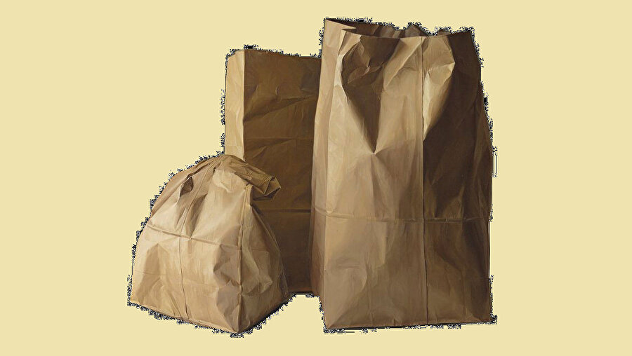 Ameliyathaneye girmeden evvel cebime koymuyorum. Bir kase içinde leblebim oluyor. Hemşire hanımlar alıştı. Ameliyat sırasında birer ikişer leblebimi veriyorlar. Bazen espri yapan münasebetsizler oluyor.