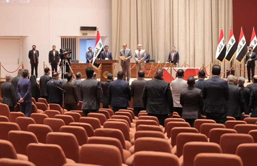 Iraklı milletvekilleri, Meclisinin 329 üyesinden sadece 58 milletvekilinin katıldığı dünkü oturumda yeni bir devlet başkanı seçemedi.